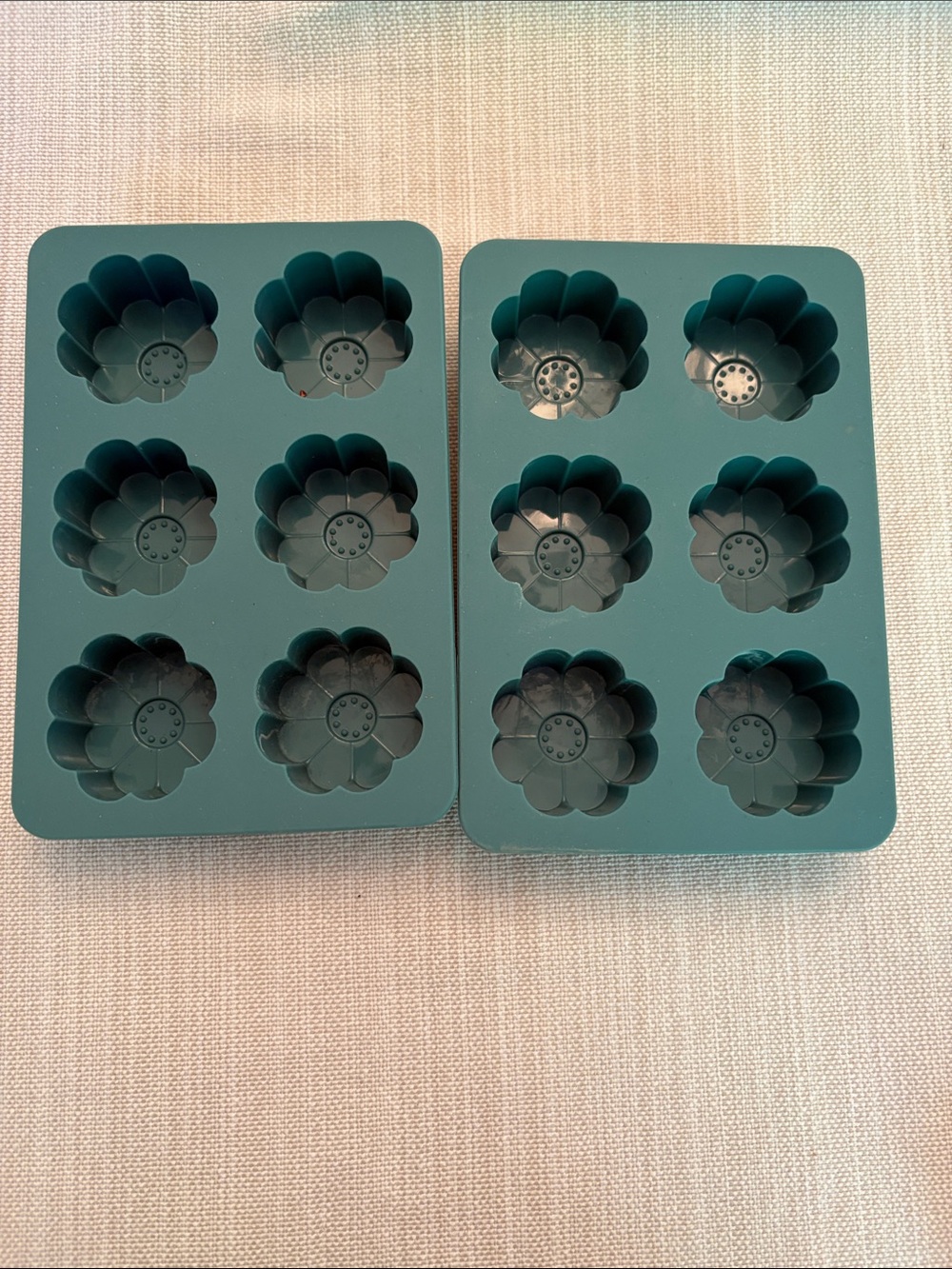 Flower-Shaped Silicone Baking Mold Tray - Teal- 2 count